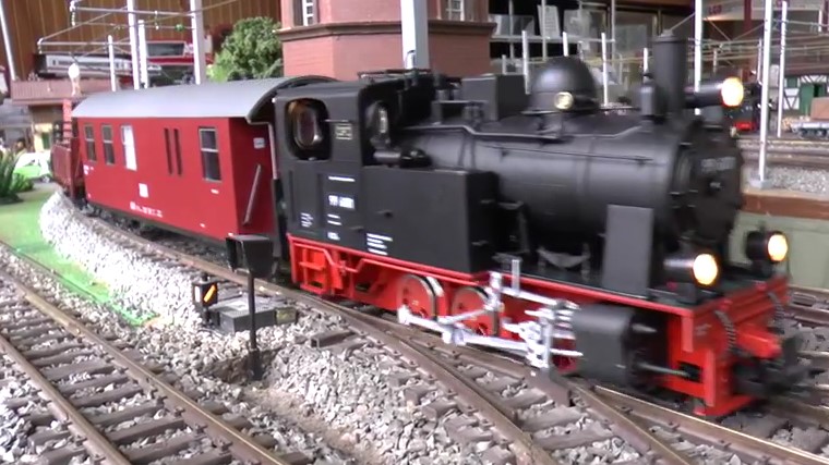 Zug der HSB auf unserer Clubanlage in M�nchengladbach. 